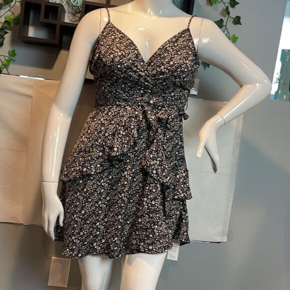 Cupshe Allover Print Ruffle Hem Wrap Surplice Cami Skater Dress size M RefCPS021 - Picture 11 of 11